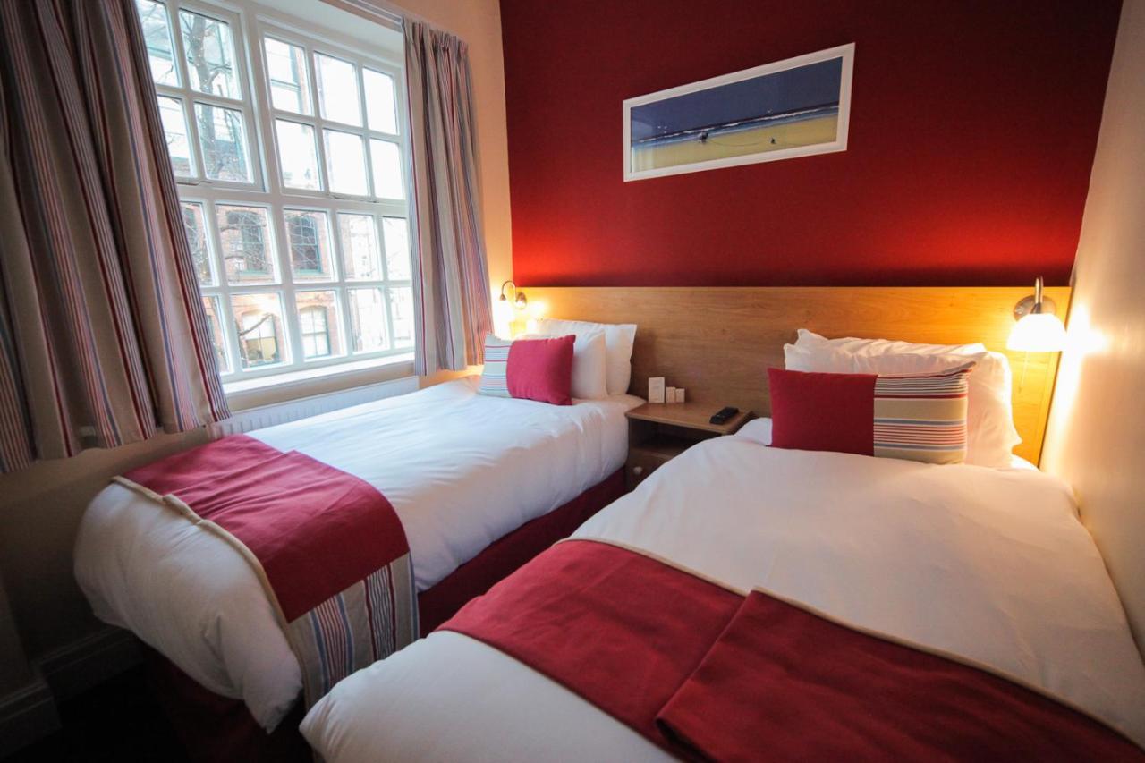 Ville Hotel Manchester Exterior photo