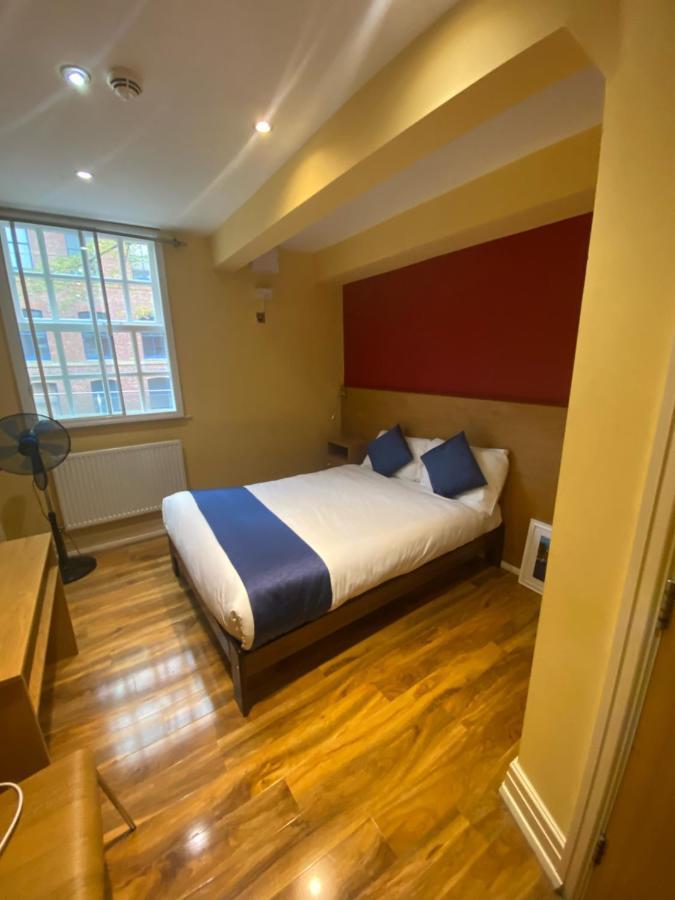 Ville Hotel Manchester Exterior photo