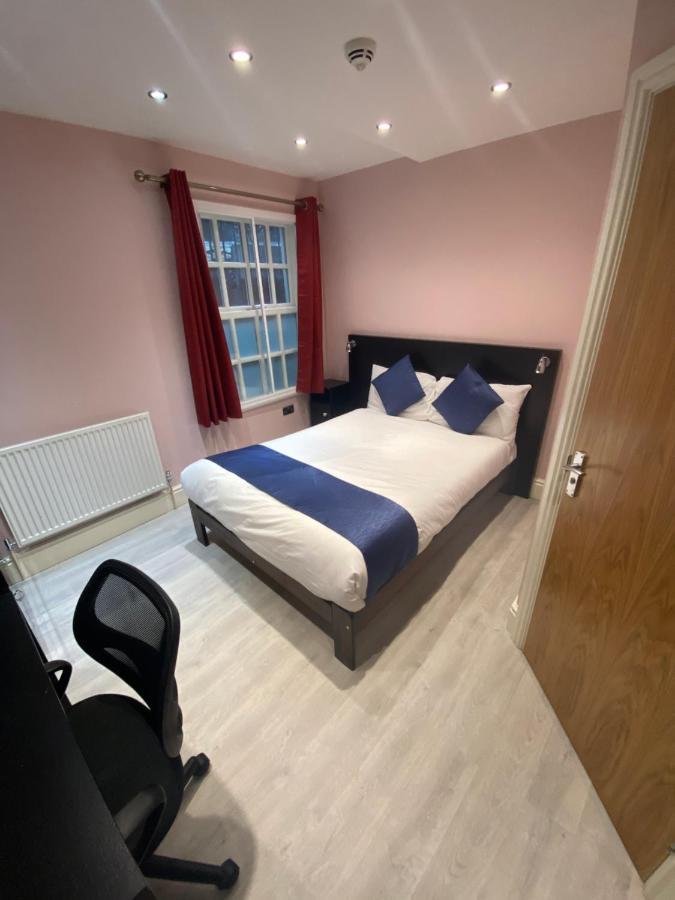 Ville Hotel Manchester Exterior photo