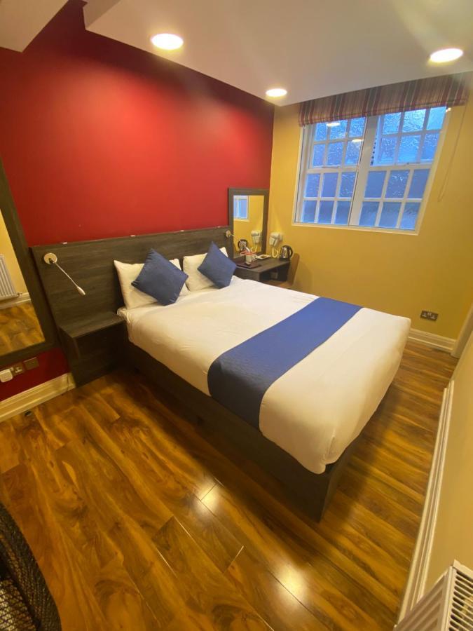 Ville Hotel Manchester Exterior photo