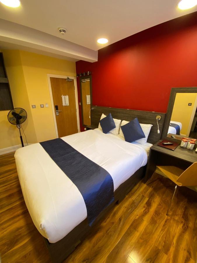 Ville Hotel Manchester Exterior photo