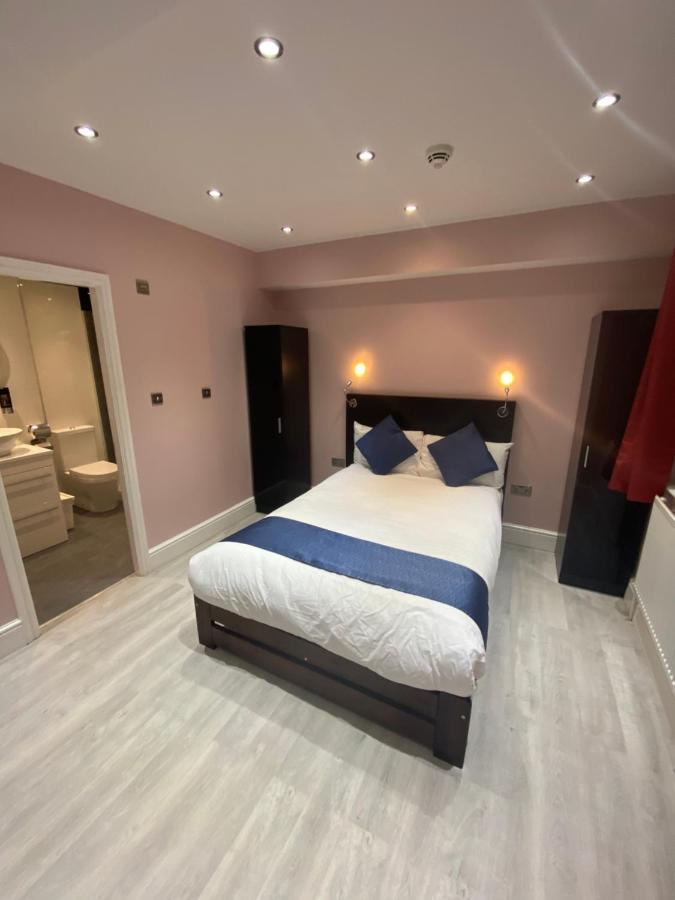 Ville Hotel Manchester Exterior photo