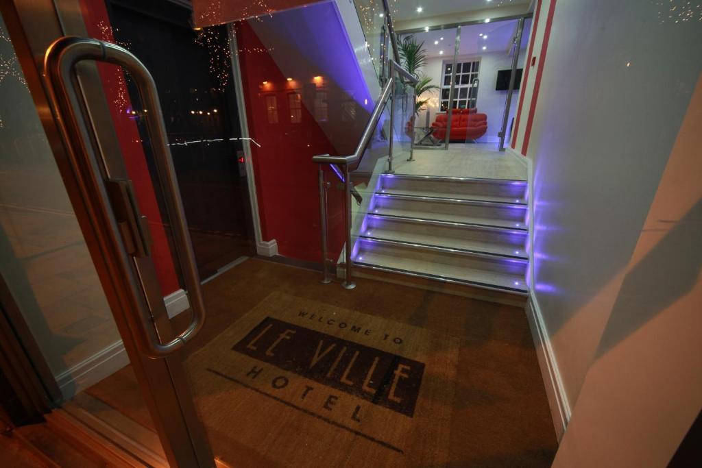 Ville Hotel Manchester Exterior photo