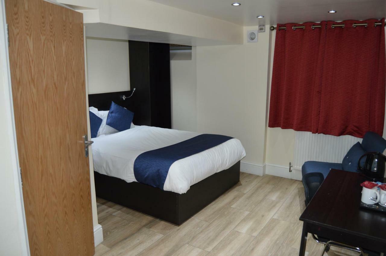Ville Hotel Manchester Exterior photo