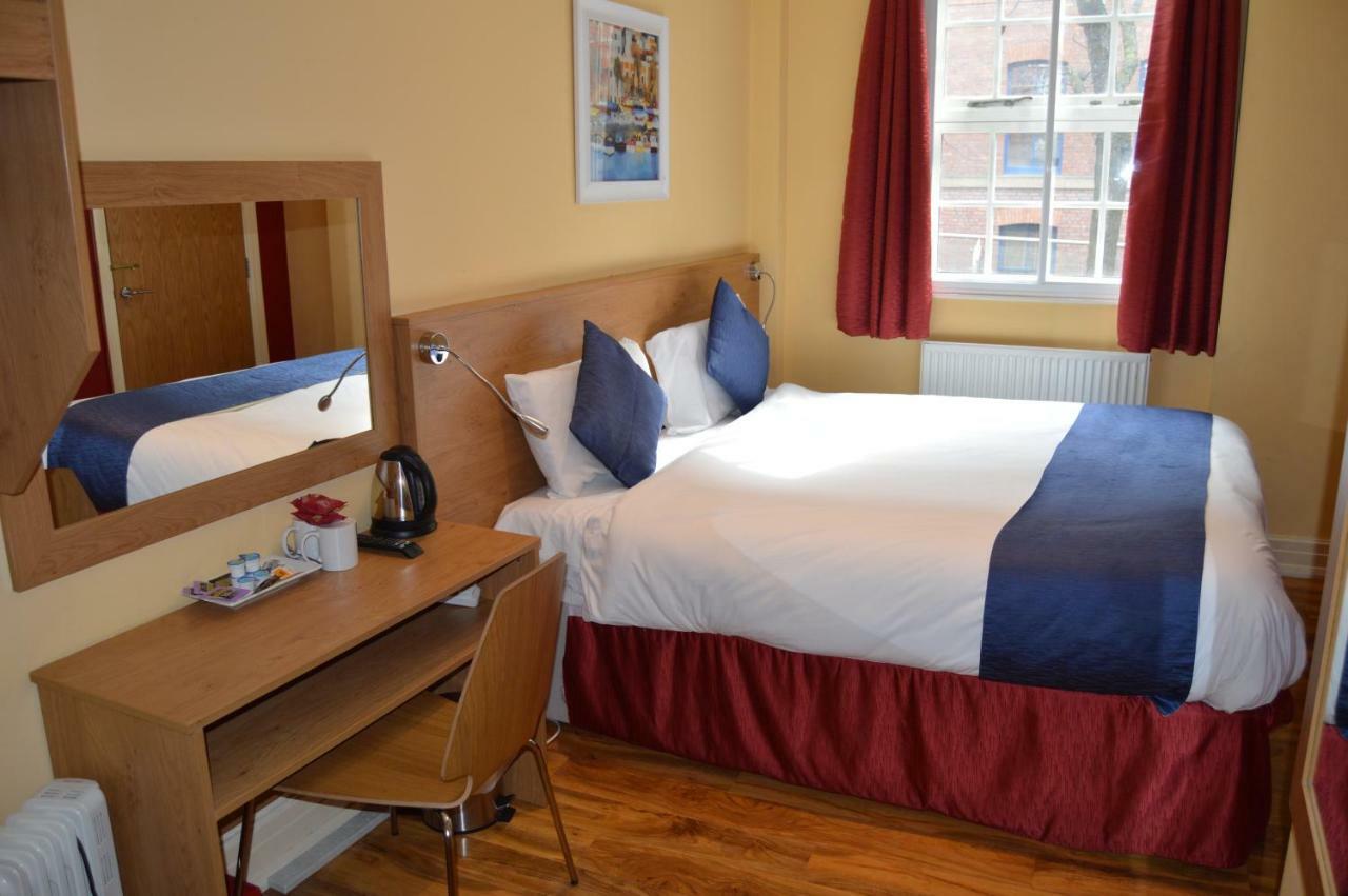 Ville Hotel Manchester Exterior photo