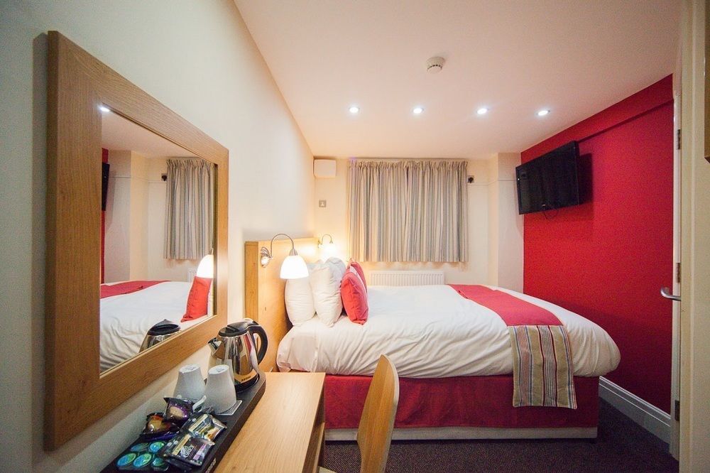 Ville Hotel Manchester Exterior photo
