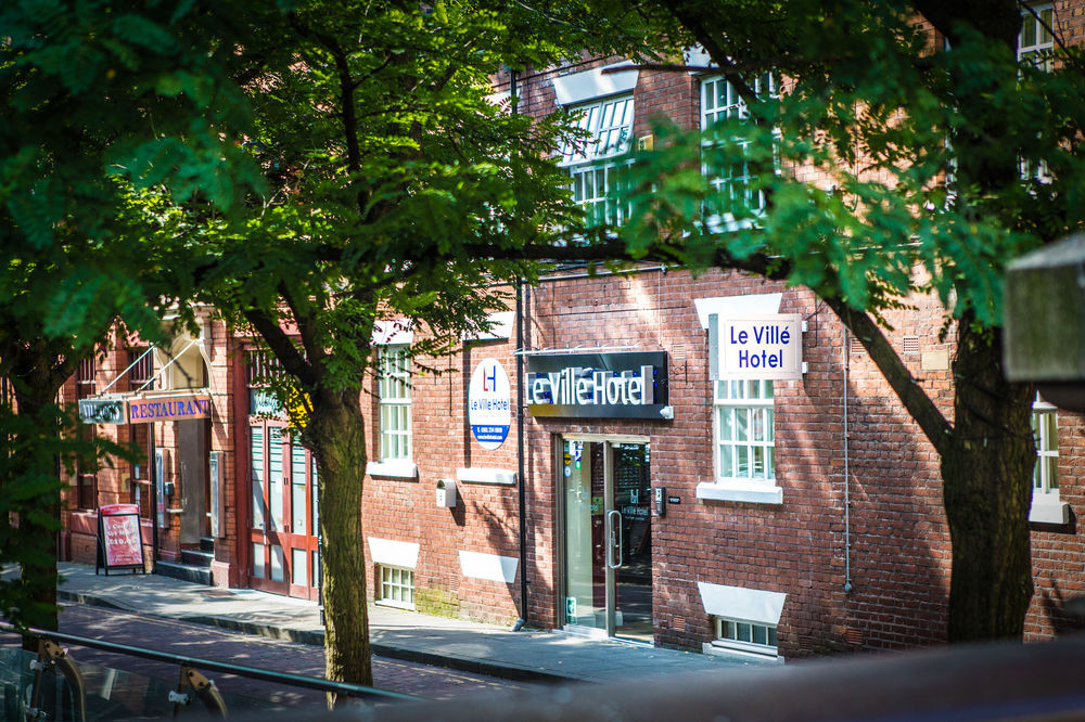 Ville Hotel Manchester Exterior photo